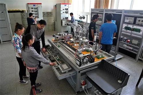 四川職業(yè)技術(shù)學(xué)院 崗位供需對接，“企業(yè)項(xiàng)目” 精準(zhǔn)送崗進(jìn)校園